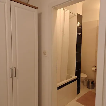 & Bedroom D&m2 * 马卡尔斯卡