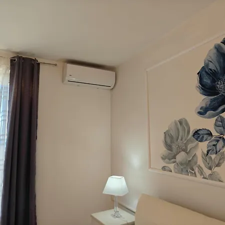 & Bedroom D&m2 Апартаменти