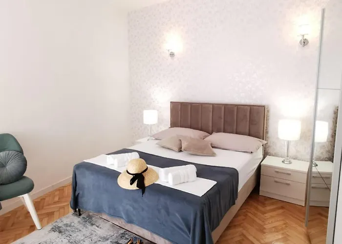 & Bedroom D&m2 马卡尔斯卡