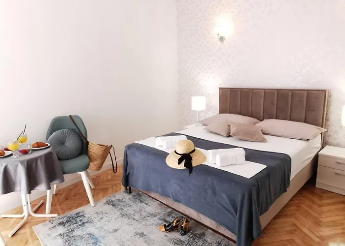 & Bedroom D&m2 马卡尔斯卡