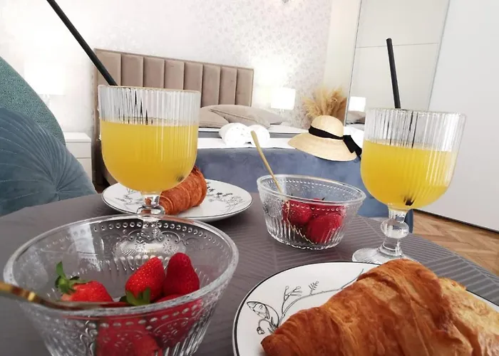 Апартаменти & Bedroom D&m2