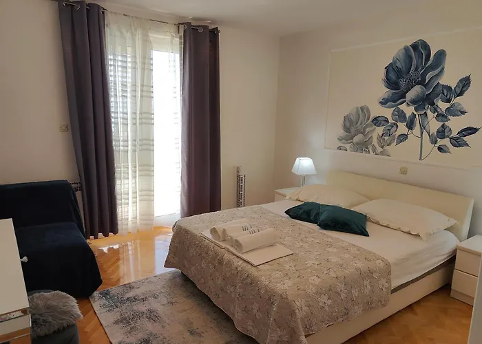 & Bedroom D&m2 Апартаменти *