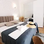 Apartment & Bedroom D&m2