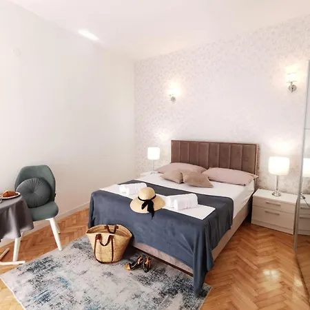 شقة & Bedroom D&m2