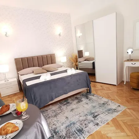 Lägenhet & Bedroom D&m2 *