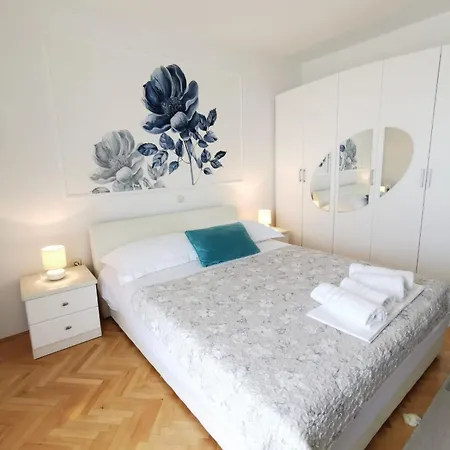& Bedroom D&m2 *