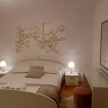Apartment & Bedroom D&m2 Makarska