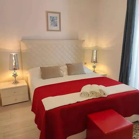 & Bedroom D&m2 *