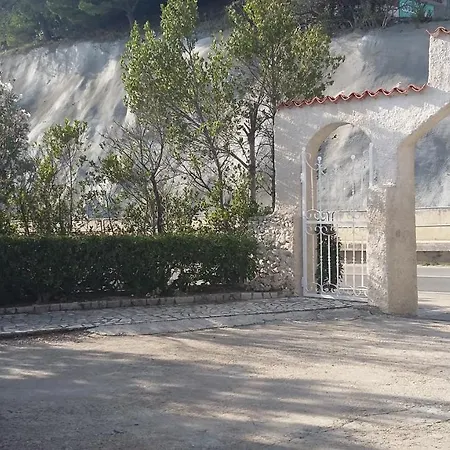 & Bedroom D&m2 Apartment *